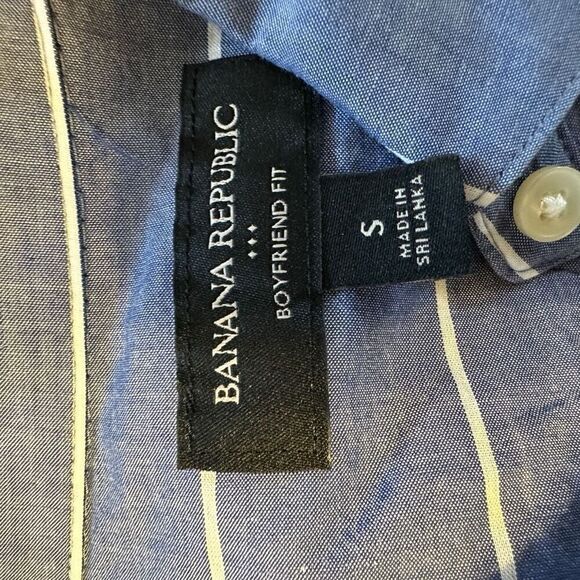 Banana Republic blue w/ white stripes button up - Picture 5 of 6